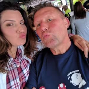 Meet your Posher, Lorie